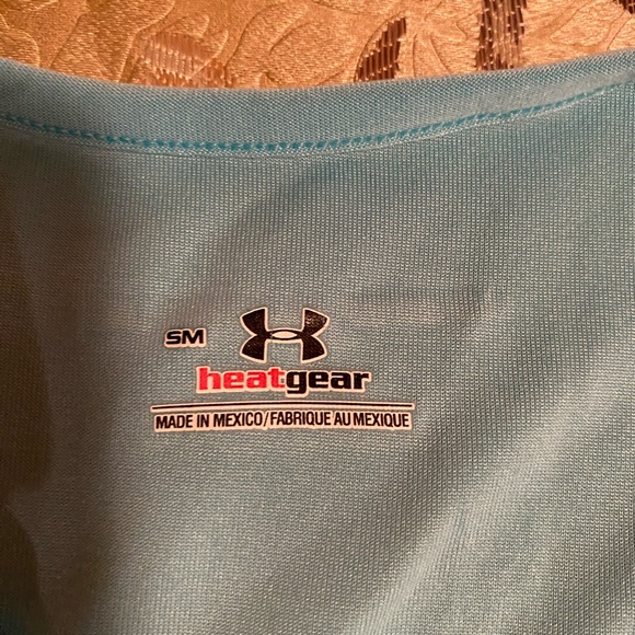 Under Armour, Tshirt, great condition, Size Small - Picture 4 of 4